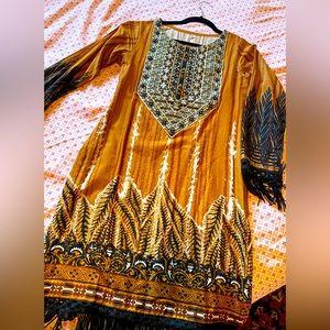 Beautiful long sleeve dress. Afghanistan outfit. Size can be small and medium.